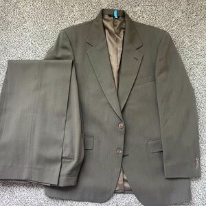 Men’s Botany 500 Gray Suit Set Blazer/Pant In Size 42R Made In USA